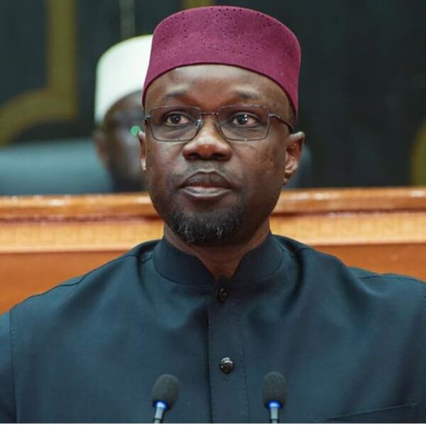 Sénégal : Ousmane Sonko fait adopter…