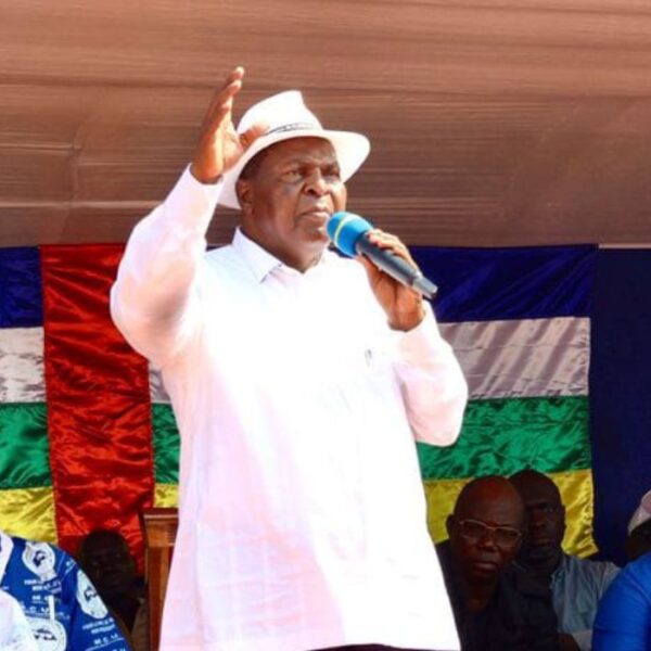 Centrafrique : Touadéra investi pour un…