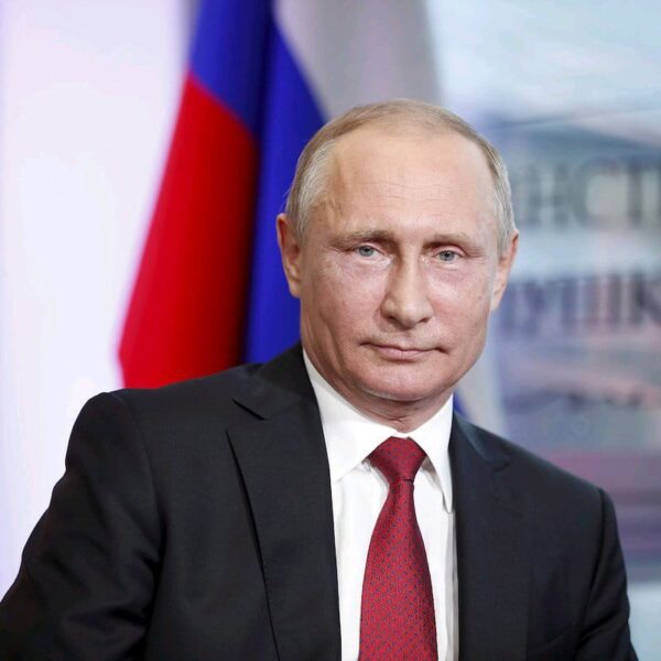 Moyen-Orient : Vladimir Poutine propose son…