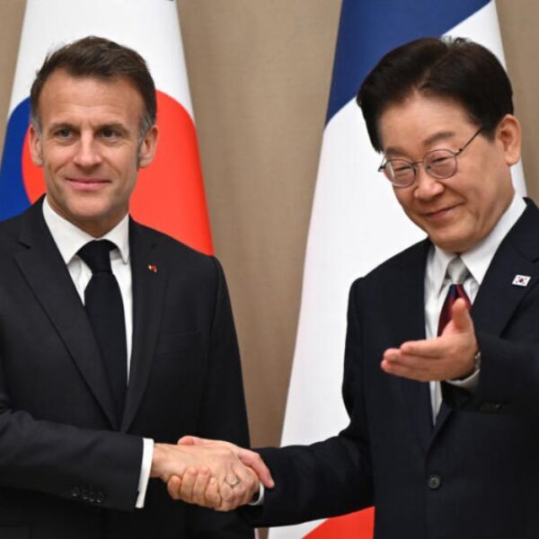 Macron en Corée du Sud :…