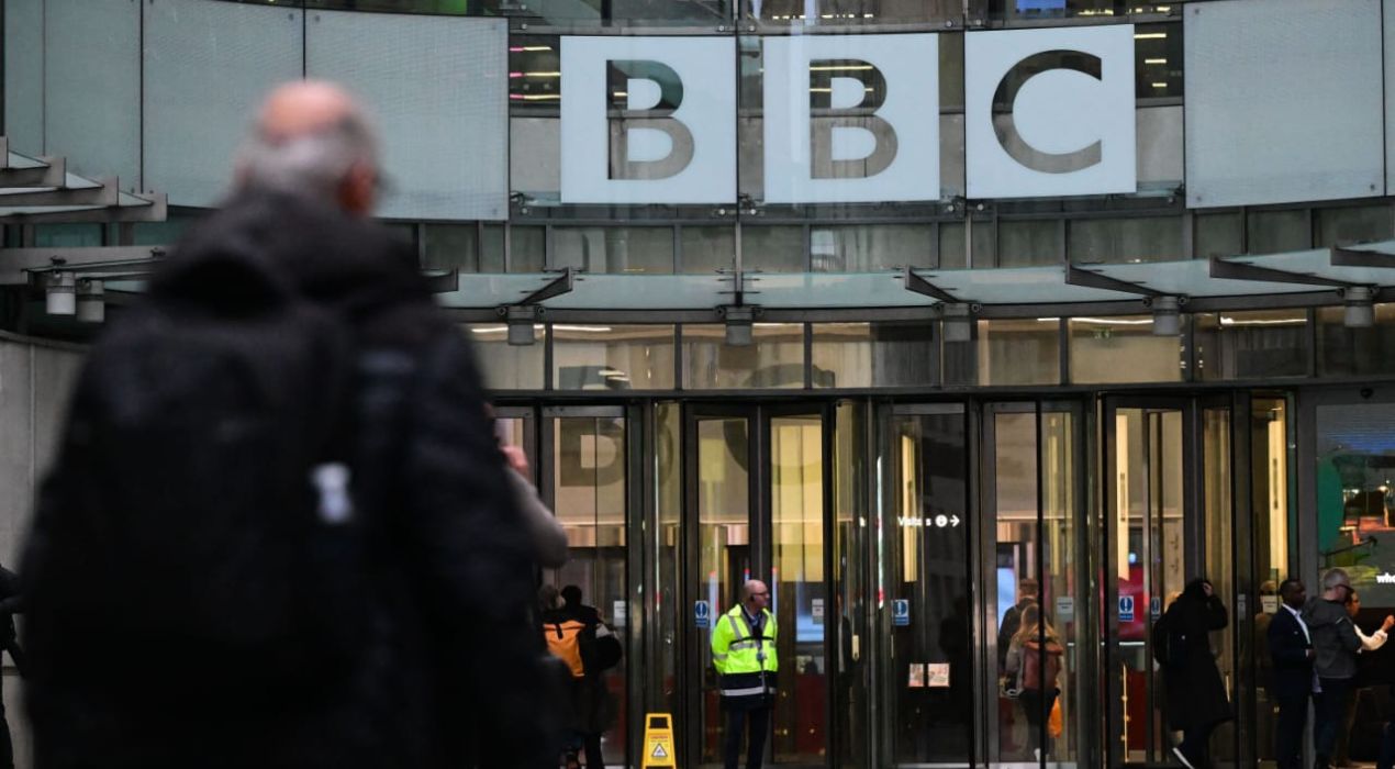Royaume-Uni : La BBC supprime 2 000 postes