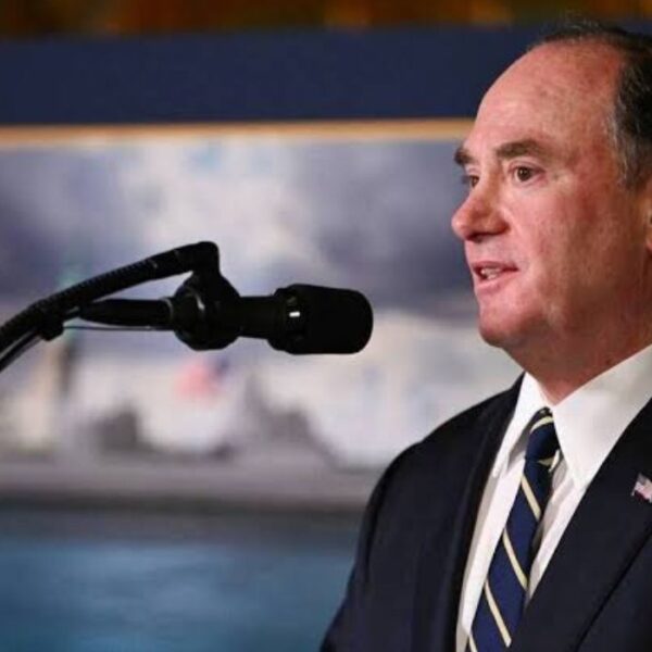 Pentagone : Départ immédiat du…