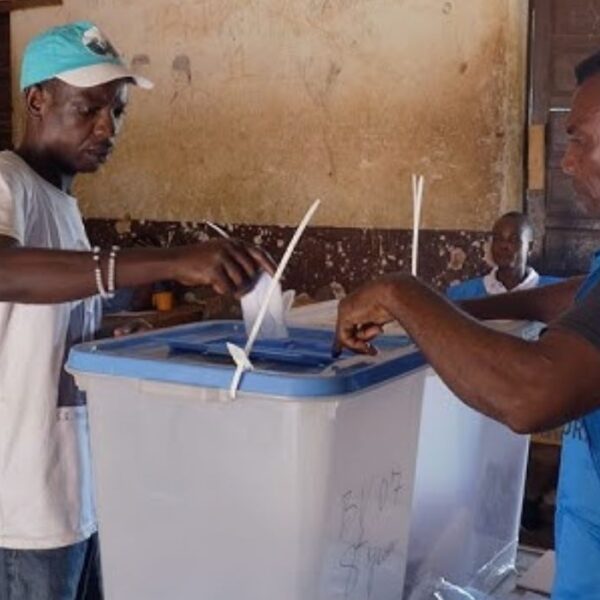 Centrafrique : Un second tour des…