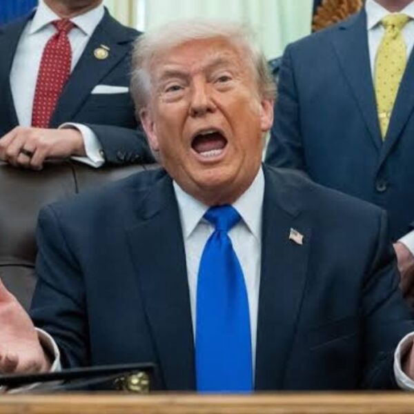 Trump menace de retirer ses troupes…