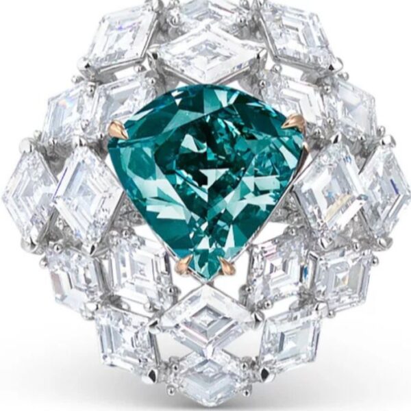 Afrique centrale : Un diamant bleu-vert…