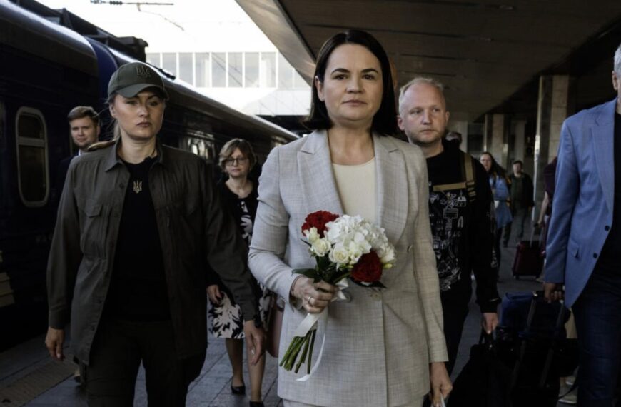 Ukraine : Svetlana Tikhanovskaïa affiche son…