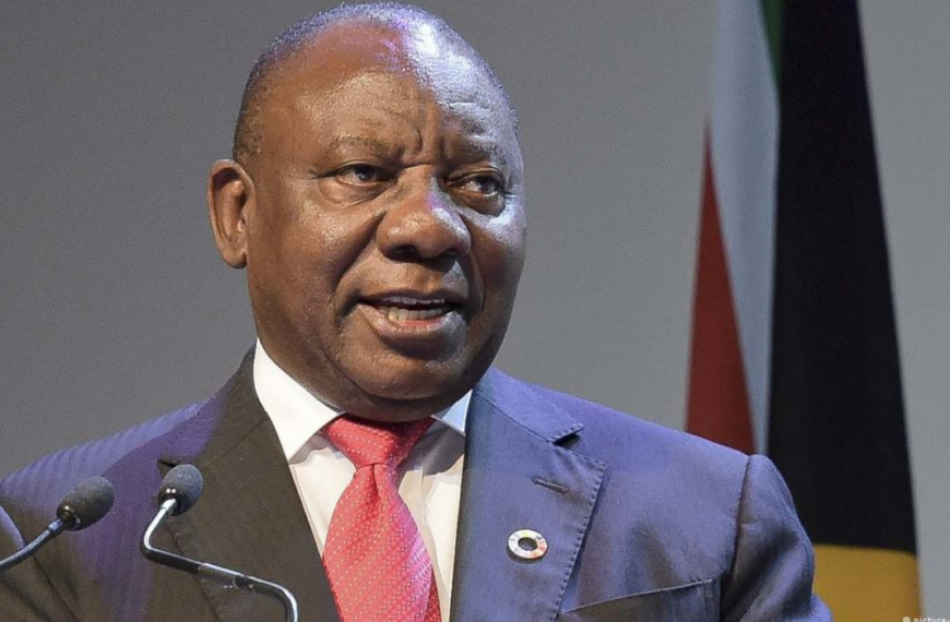 Afrique du Sud : Ramaphosa menacé…