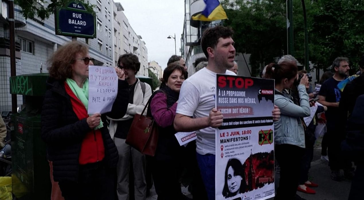 France : Des manifestants dénoncent une influence russe présumée