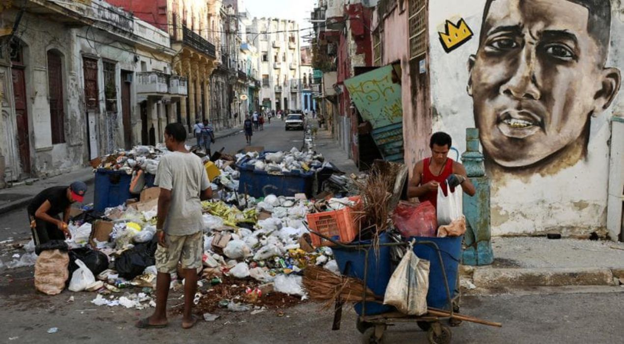 Cuba : Les déchets s’accumulent dans les rues faute de carburant