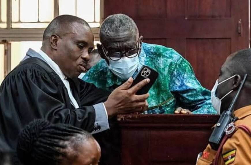 Ouganda : Kizza Besigye refuse les avocats…