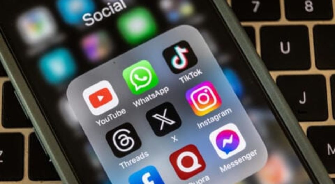 La France interdit les réseaux sociaux aux moins de 15 ans