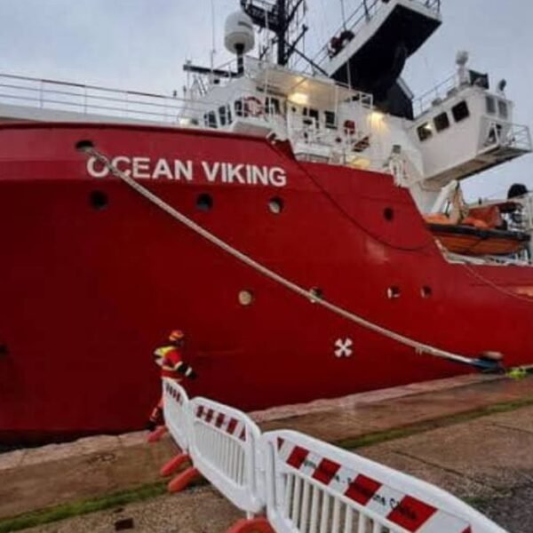 Ocean Viking sauve 38 migrants…