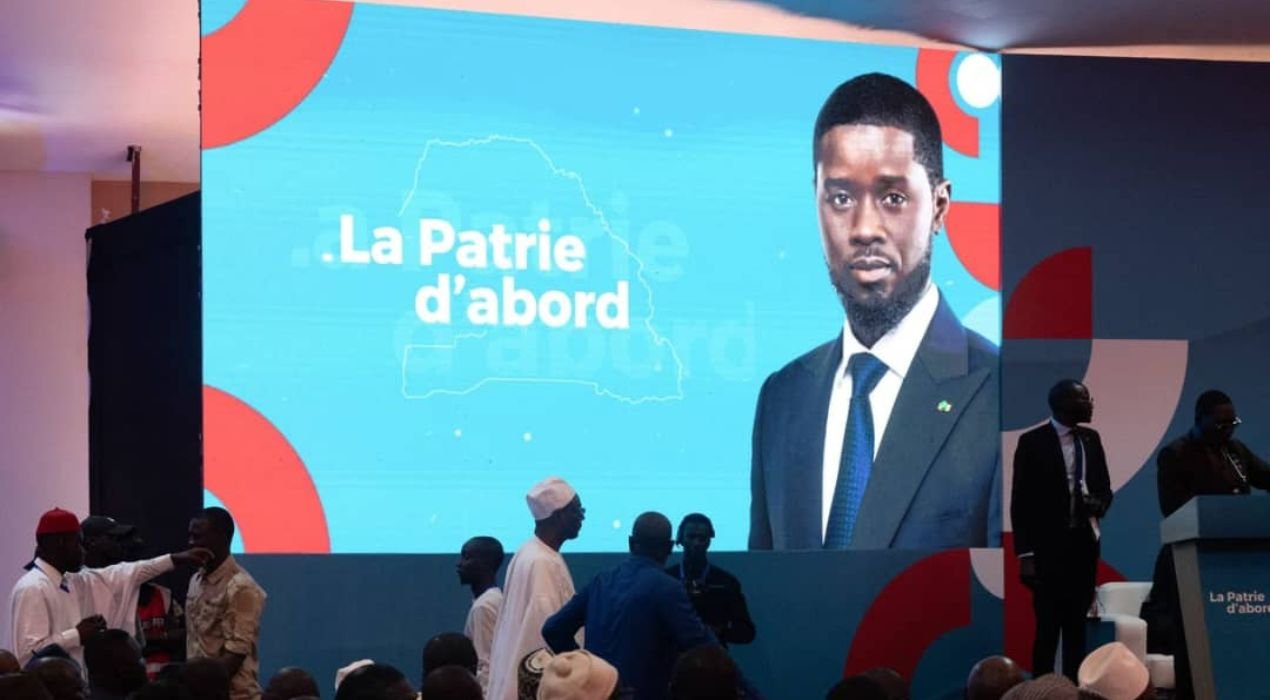 Diomaye Faye lance son parti « Kiiraay » et tourne la page