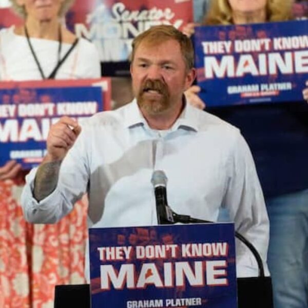 États-Unis : Un candidat démocrate quitte…