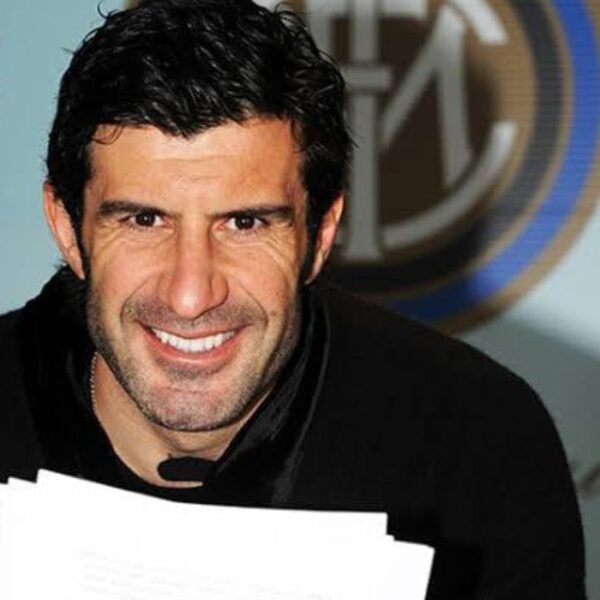 FIFA : La légende Luis Figo réclame la démission d&rsquo;Infantino