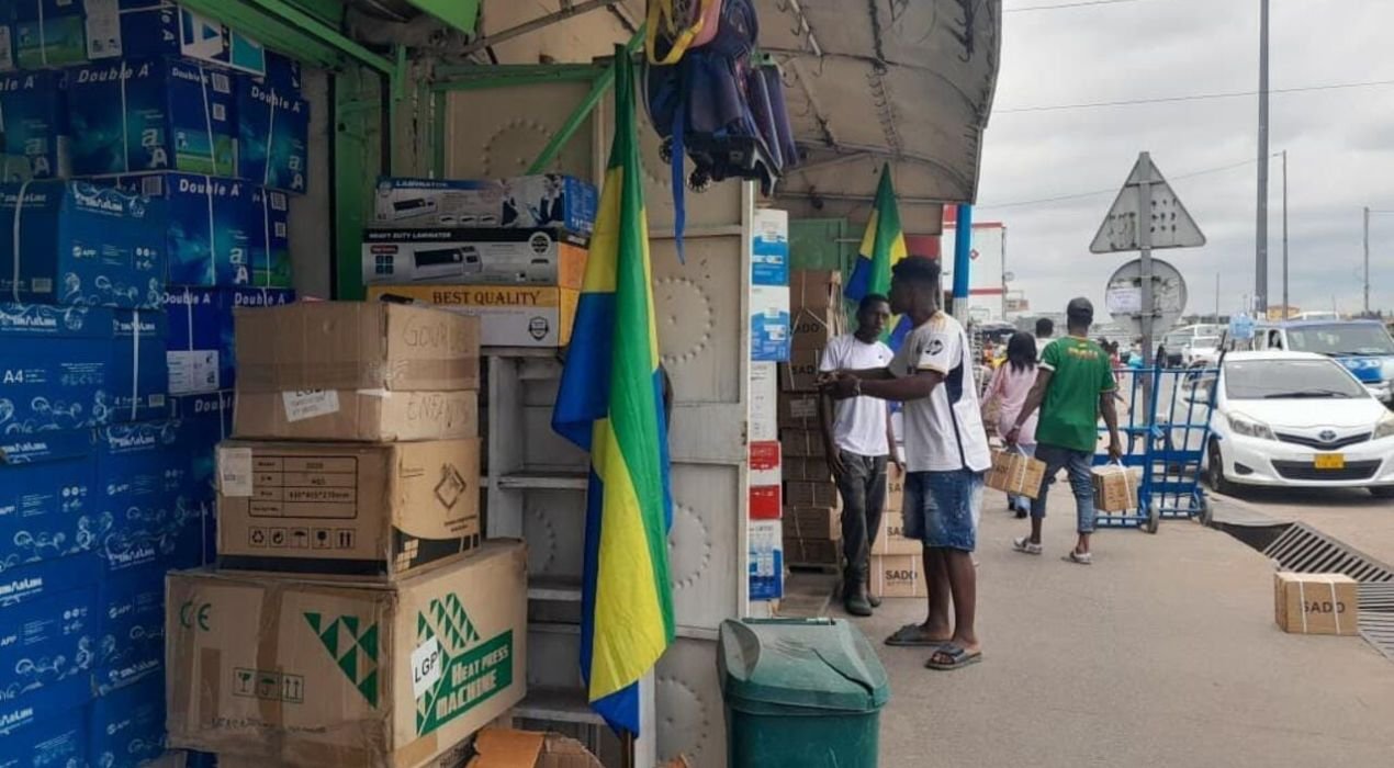 Drapeau obligatoire au Gabon : Les commerçants craignent les abus