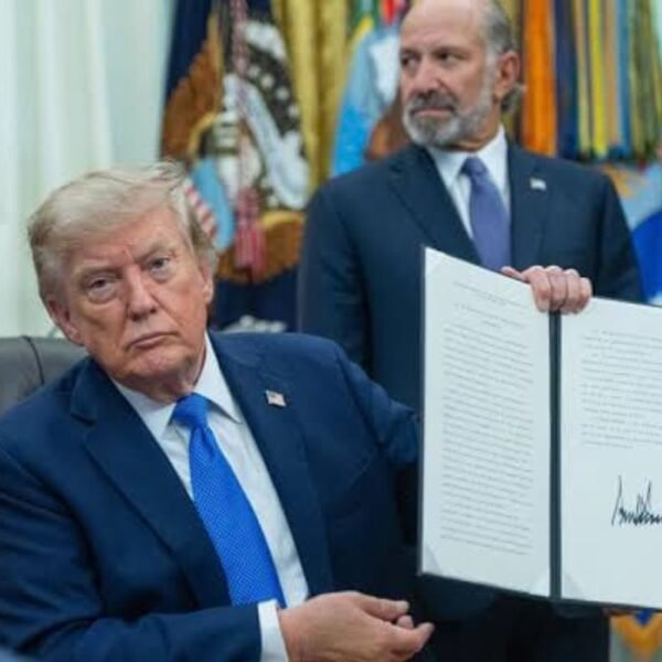 USA : Trump signe un décret…
