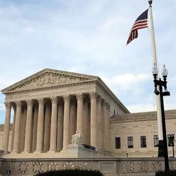 États-Unis : La Cour suprême rejette…
