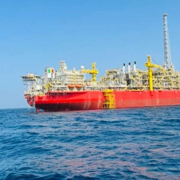 Pétrole : Le Sénégal confie cinq…