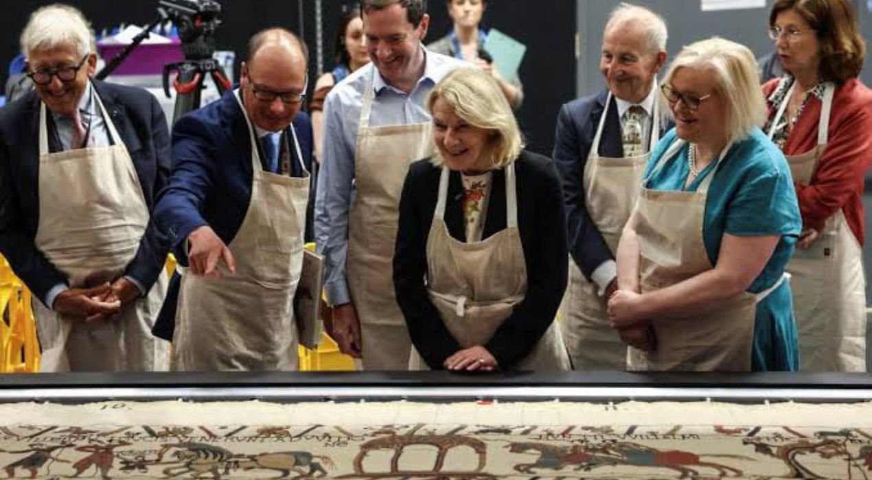 Londres : La tapisserie de Bayeux scelle l’entente franco-britannique