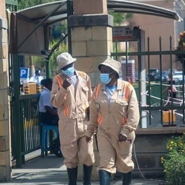 Kenya-Ebola : Les médecins exigent la…