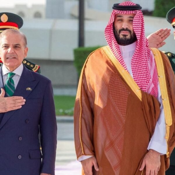 Le Pakistan déploie ses forces pour…