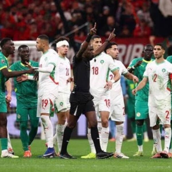 CAN 2025 : Hugo Broos tranche…