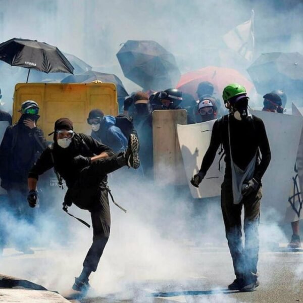 Italie : 100 000 manifestants…