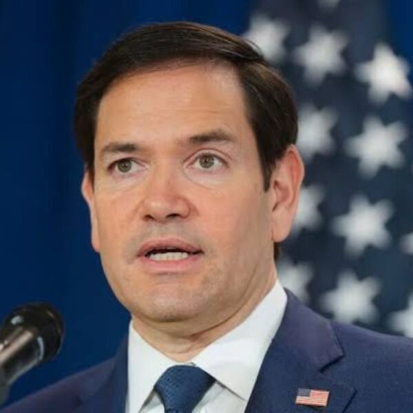 Rubio dément toute pause dans le…