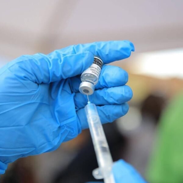 Ebola : Le Nigeria confirme un premier…
