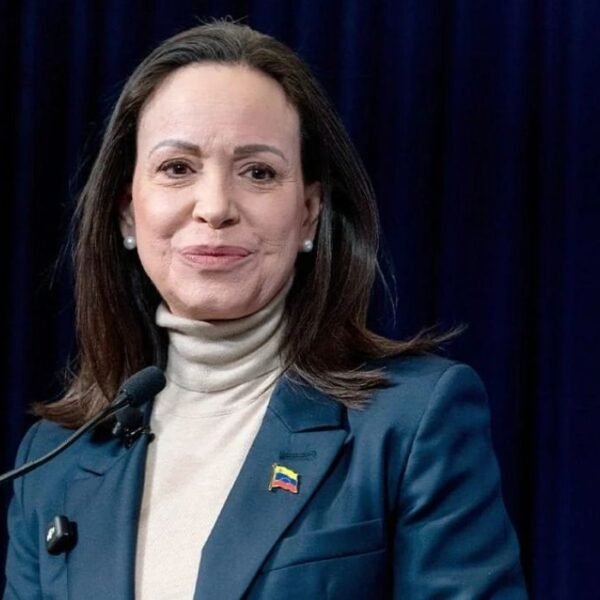 Venezuela : Machado prête à rencontrer la…